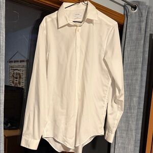 Calvin Klein Men's white Dress Shirt        15 1/2 34/35. Slim fit